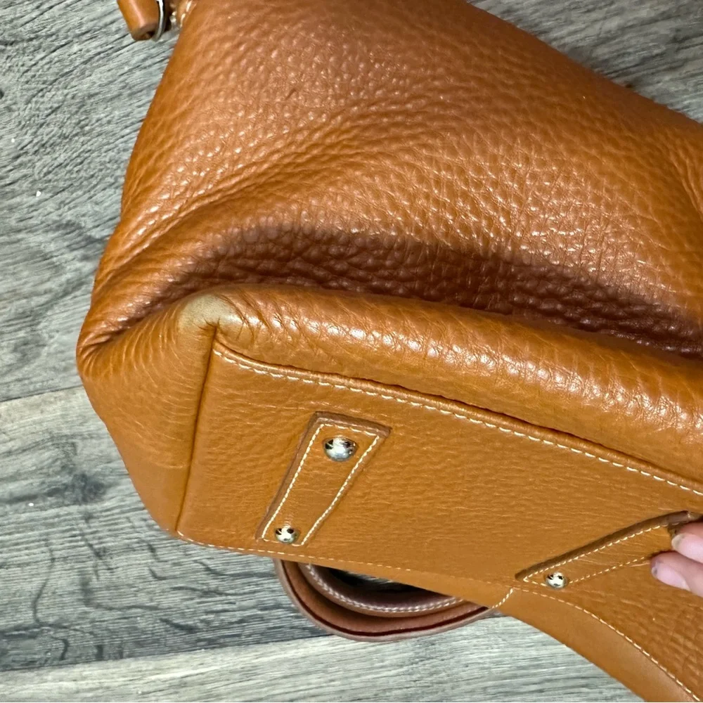 Dooney & Bourke classic dooney